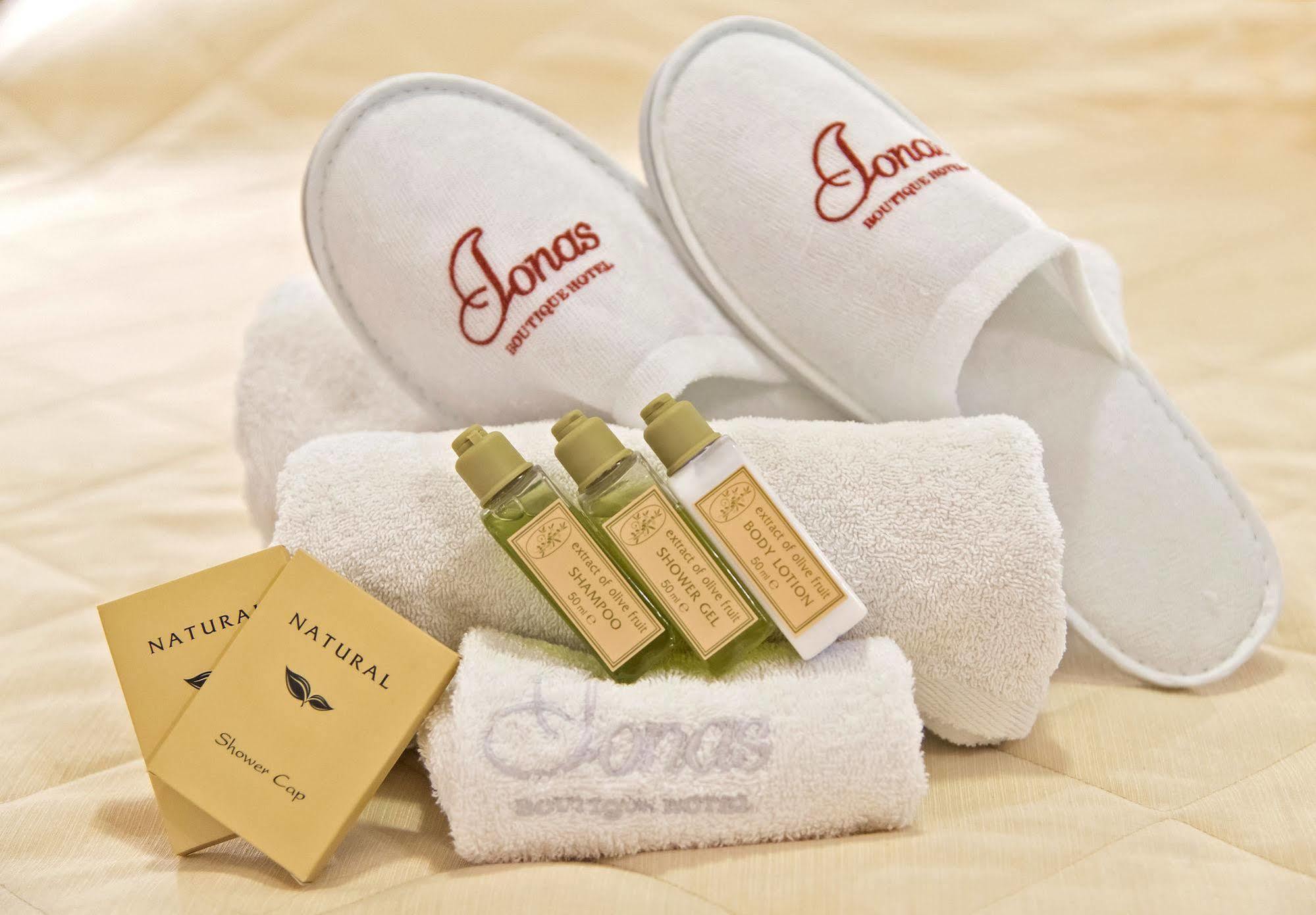 Ionas Boutique Hotel ハニア エクステリア 写真